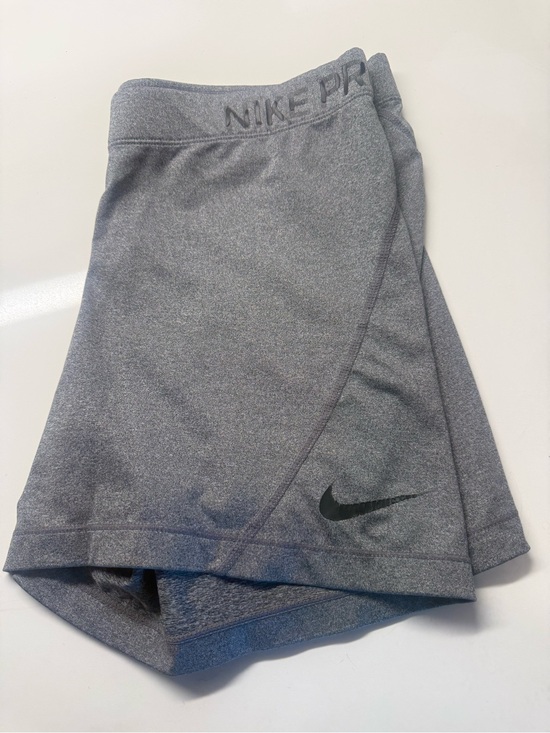 Nike Pants - Women’s Nike Pro Grey Shorts